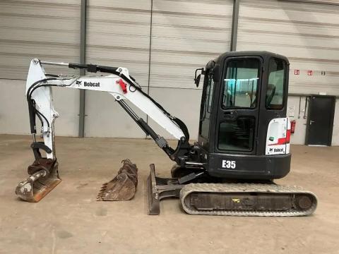 Bobcat E35 / 2014 / 2261 üzemóra / Lízing 20%-tól Bobcat E35 / 2014 / 2261 üzemóra / Lízing 20%-tól