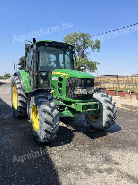 John Deere 6230