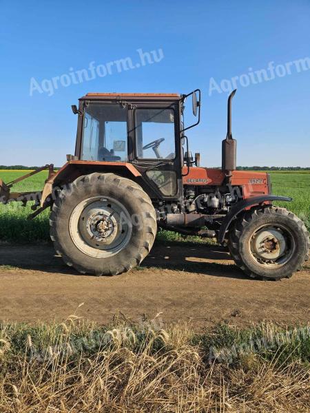MTZ-892.2 traktor