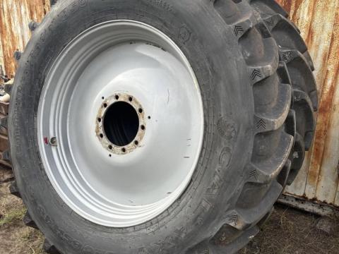Eladó 520/85r46 újszerű kerekek 2db case ih (710/70r42 váltóméret) Eladó 520/85r46 újszerű kerekek 2db case ih (710/70r42 váltóméret)
