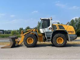 Liebherr L550 / 2011 / 14 541 üzemóra / Lízing 20%-tól