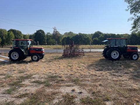 Akciós 2db Kubota 33LE PowerShift Klímás Ingyenes Szállítás Leszervizelve yanmar iseki carraro goldoni agt tz4k rába shibaura hinomoto mitsubishi john deere japán kistraktor traktor Akciós 2db Kubota 33LE PowerShift Klímás Ingyenes Szállítás Leszervizelve yanmar iseki carraro goldoni agt tz4k rába shibaura hinomoto mitsubishi john deere japán kistraktor traktor