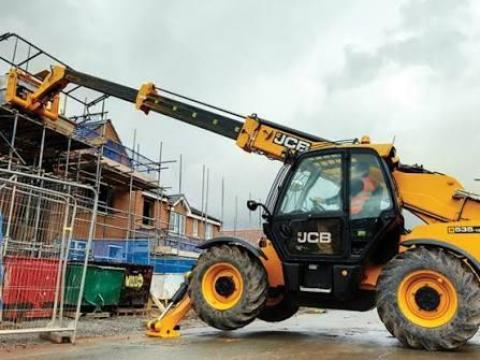 JCB 535-125 Hi Viz (2019) rakodógép bérelhető, gépkezelővel 3 t-12 m-ig