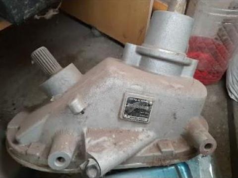 Eladó John Deere magtartály feltöltő hajtómű