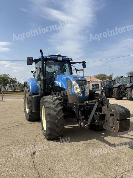 New Holland T7.200