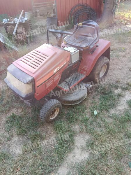 Fűnyíró traktor mtd