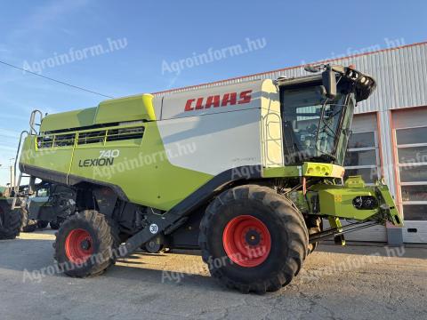 Claas Lexion 740