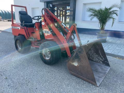 Schaffer 222 Mini derékcsuklós homlokrakodó rakodó gép Avant Manitou