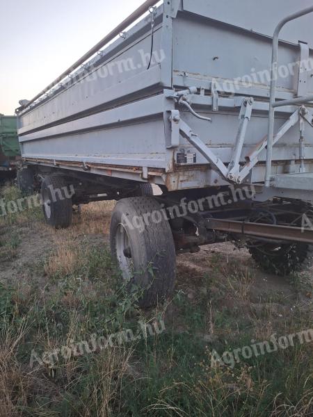 IFA HW 8011 billenős pótkocsi