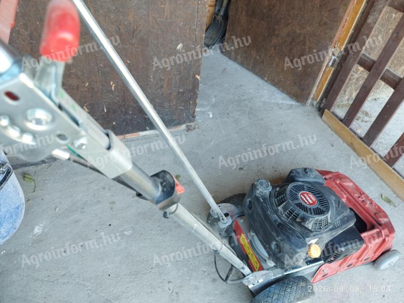 WKB 330 Loncin benzinmotoros körkefés gyomirtó seprőgép