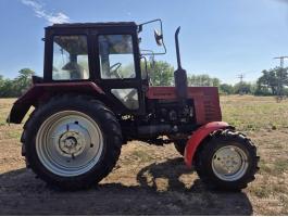Mtz 820 traktor 4 uj gumi