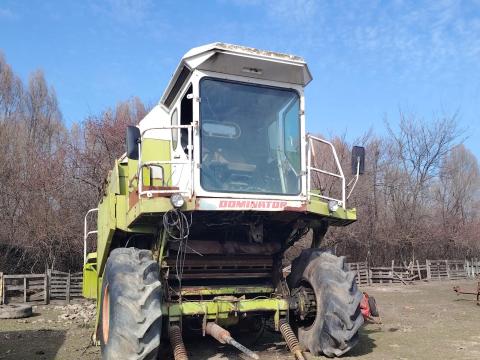 Claas Dominator 106-os bontott alkatrészek
