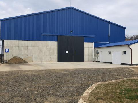 KIADÓ 1250 m2 -es RAKTÁR NYÍREGYHÁZÁN MEZŐGAZDASÁGI CÉLRA IS KIADÓ 1250 m2 -es RAKTÁR NYÍREGYHÁZÁN MEZŐGAZDASÁGI CÉLRA IS