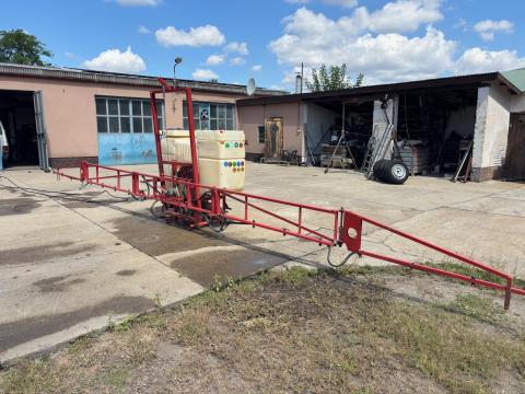 Holder szántóföldi permetező 600 l