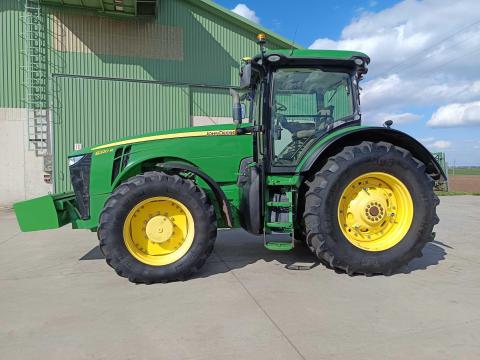 John Deere 8320R John Deere 8320R