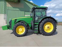 John Deere 8320R