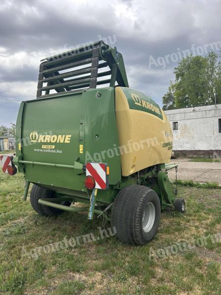 Krone Comprima F155XC bálázó
