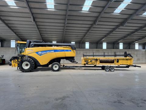NEW HOLLAND CX6090 ELEVATION KOMBÁJN 2016 gyártási év 3103 motor/2220 cséplő üzemóra NEW HOLLAND CX6090 ELEVATION KOMBÁJN 2016 gyártási év 3103 motor/2220 cséplő üzemóra