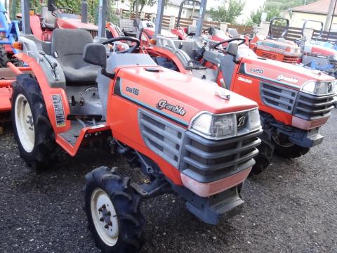 Kubota GB16 japán kistraktor talajmaróval Kubota GB16 japán kistraktor talajmaróval