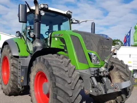 Fendt 828 VARIO S4 Full felszereltségű traktor eladó Fendt 828 VARIO S4 Full felszereltségű traktor eladó