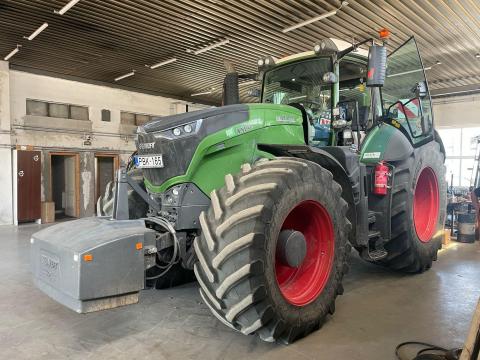 Fendt 1042 Vario prémium traktor | 440 LE | 6690 Üóra | Fendt 1042 Vario prémium traktor | 440 LE | 6690 Üóra |