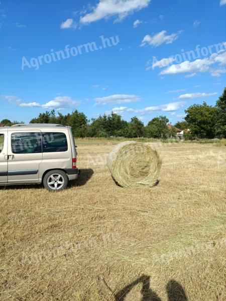 Leveles lucerna bála 140es