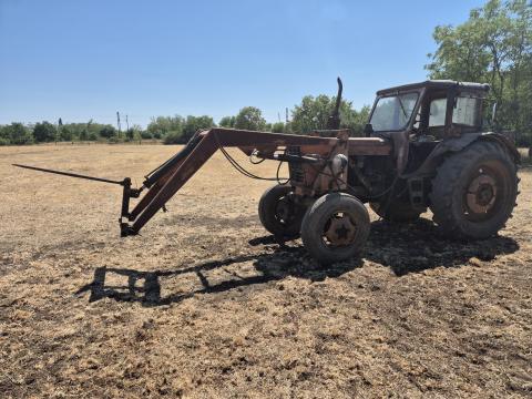 MTZ 52 homlokrakodóval MTZ 52 homlokrakodóval