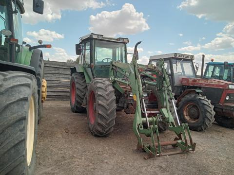 Fendt F395GT homlokrakodóval szerelve, front hidraulikával és TLT-vel Fendt F395GT homlokrakodóval szerelve, front hidraulikával és TLT-vel