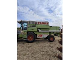 Claas Mega 208 gabonaadapter + szállítókocsi
