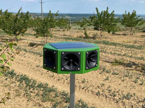 Doxmand VR8 ultrahangos, napelemes vadriasztó (nyúl, őz, vaddisznó, szarvas) Doxmand VR8 ultrahangos, napelemes vadriasztó (nyúl, őz, vaddisznó, szarvas)