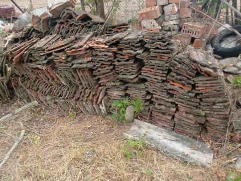 Használt tetőcserepek Kiskunfélegyházán, kb. 300-400 db
