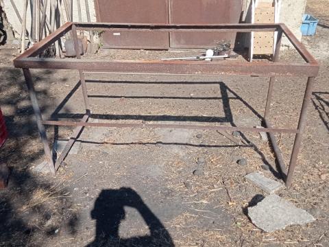 Vas asztalkeret Kiskunfélegyházán 1600 mm x 860 mm x 810 mm Vas asztalkeret Kiskunfélegyházán 1600 mm x 860 mm x 810 mm