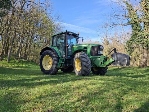 John Deere 6630 Premium traktor fronthidraulikával, hashúzóval, 2 légfékkörrel, 4838 valós üzemórával eladó John Deere 6630 Premium traktor fronthidraulikával, hashúzóval, 2 légfékkörrel, 4838 valós üzemórával eladó