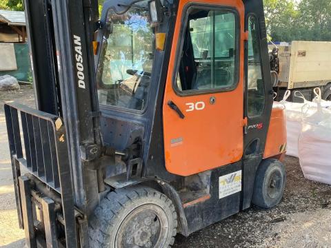 3 tonnás DOOSAN Targonca