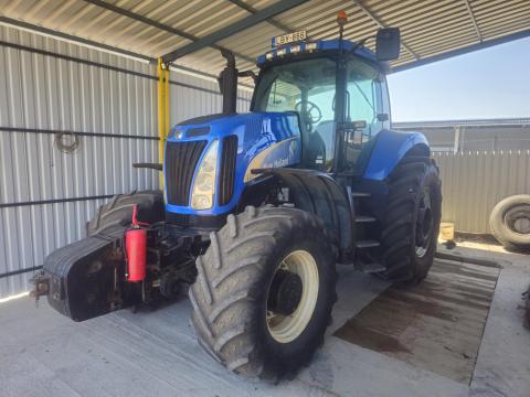 New Holland T8020 New Holland T8020