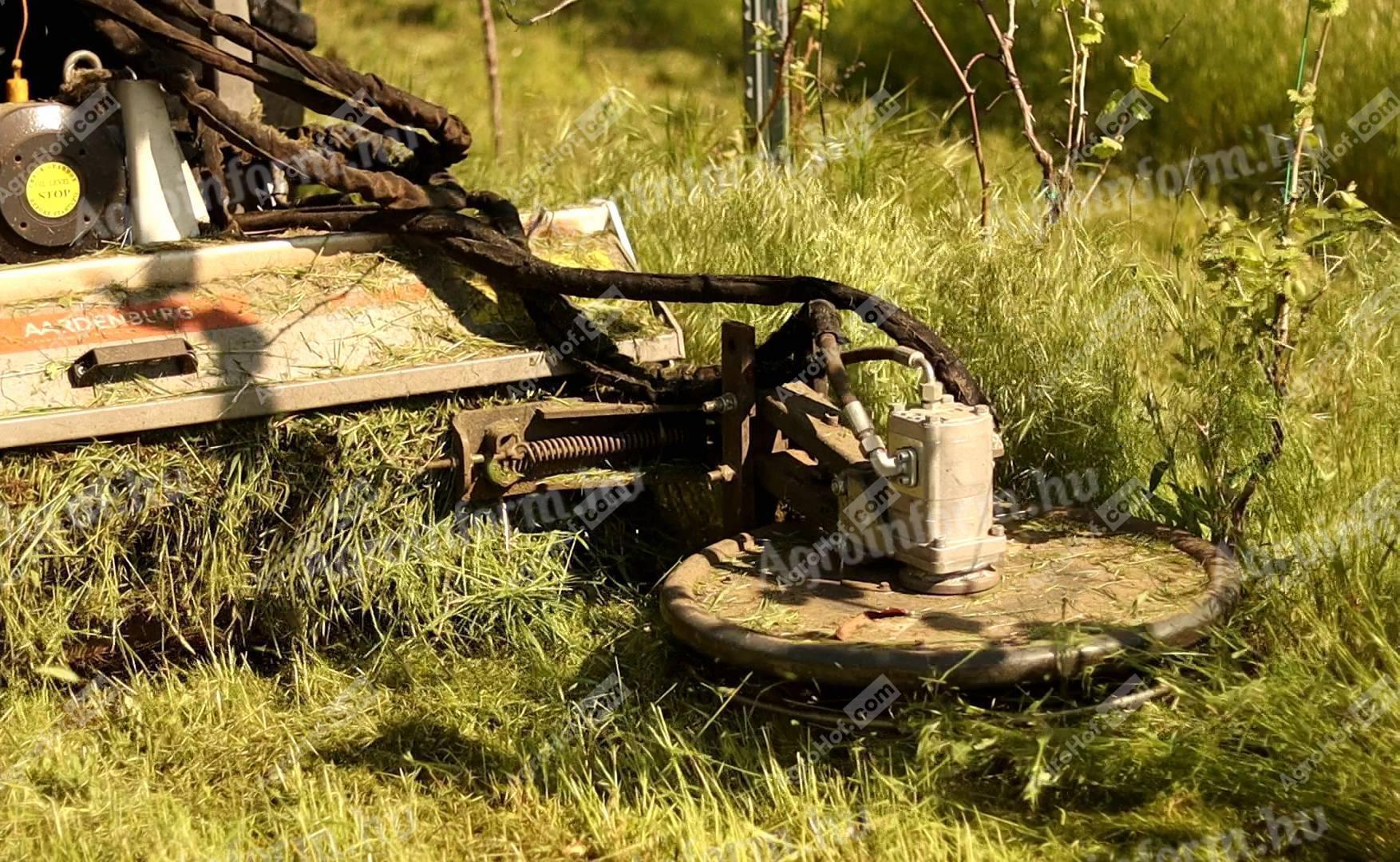 Dics Spring Oldalkasza (csúszótalpas, manuális kitérés) / Disc Mower 500 Spring ...