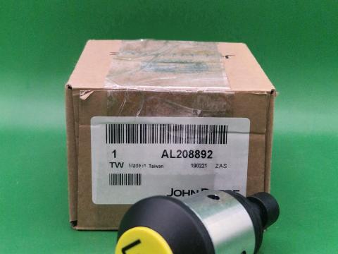 JOHN DEERE TLT KAPCSOLÓ KÜLSŐ OE, KÉSZLETEN, KEDVEZŐ ÁRON! JOHN DEERE TLT KAPCSOLÓ KÜLSŐ OE, KÉSZLETEN, KEDVEZŐ ÁRON!