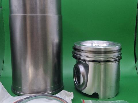 JOHN DEERE DUGATTYÚ-HENGERKÉSZLET OE., KÉSZLETEN, KEDVEZŐ ÁRON! JOHN DEERE DUGATTYÚ-HENGERKÉSZLET OE., KÉSZLETEN, KEDVEZŐ ÁRON!