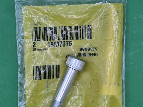 19M7876 – JOHN DEERE CSAVAR OE., KÉSZLETEN, KEDVEZŐ ÁRON! 