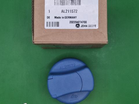 AL211572 – JOHN DEERE ADBLUE TANKSAPKA ZÁRHATÓ OE., KÉSZLETEN, KEDVEZŐ ÁRON! 