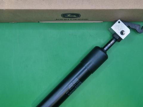 AL223588 – JOHN DEERE KORMÁNYTELESZKÓP OE., KÉSZLETEN, KEDVEZŐ ÁRON! 