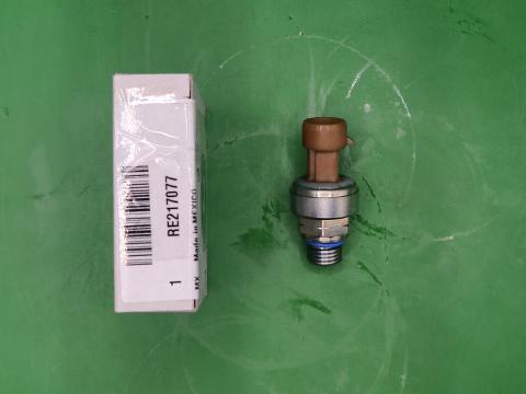 RE217077 – JOHN DEERE OLAJNYOMÁS SZENZOR OE., KÉSZLETEN, KEDVEZŐ ÁRON! 