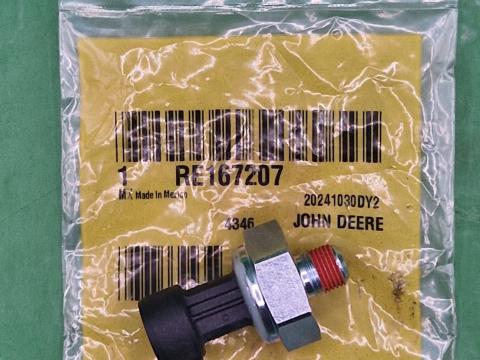 RE167207 – JOHN DEERE SZENZOR OE., KÉSZLETEN, KEDVEZŐ ÁRON! 