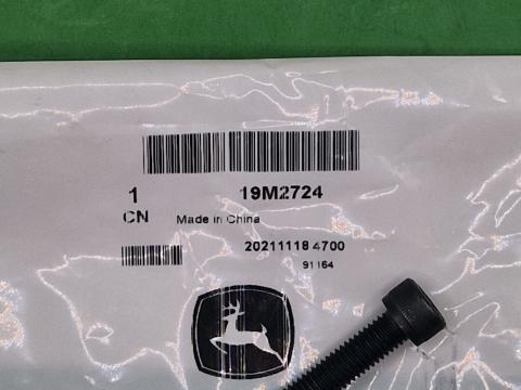 19M2724 – JOHN DEERE CSAVAR OE., KÉSZLETEN, KEDVEZŐ ÁRON! 