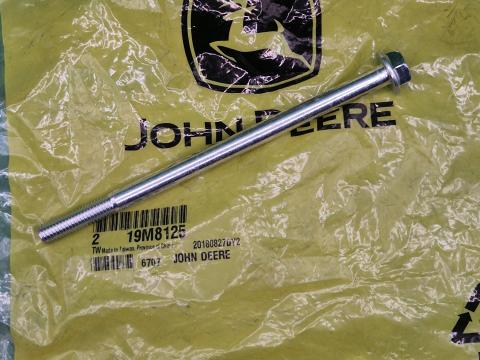 19M8125 – JOHN DEERE CSAVAR OE., KÉSZLETEN, KEDVEZŐ ÁRON! 