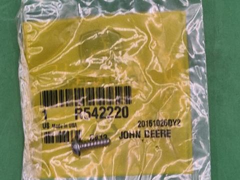 R542220 – JOHN DEERE CSAVAR OE., KÉSZLETEN, KEDVEZŐ ÁRON! 