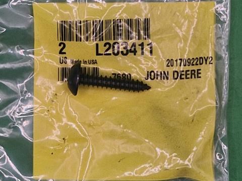 L203411 – JOHN DEERE CSAVAR OE., KÉSZLETEN, KEDVEZŐ ÁRON! 