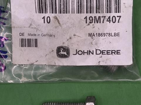19M7407 – JOHN DEERE CSAVAR OE., KÉSZLETEN, KEDVEZŐ ÁRON! 19M7407 – JOHN DEERE CSAVAR OE., KÉSZLETEN, KEDVEZŐ ÁRON!