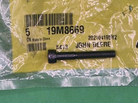 19M8669 – JOHN DEERE CSAVAR OE., KÉSZLETEN, KEDVEZŐ ÁRON! 