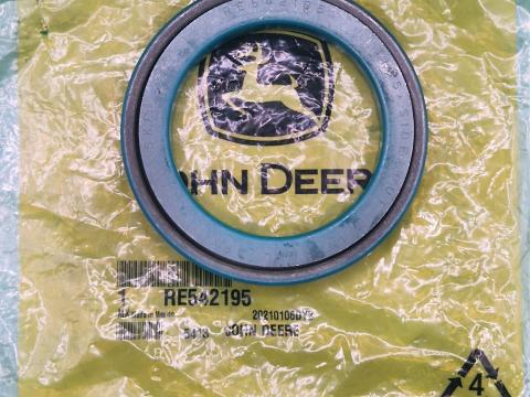 RE542195 – JOHN DEERE SZIMERING OE., KÉSZLETEN, KEDVEZŐ ÁRON! 